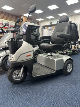 (Used) 2025 TGA Breeze S3 Midi