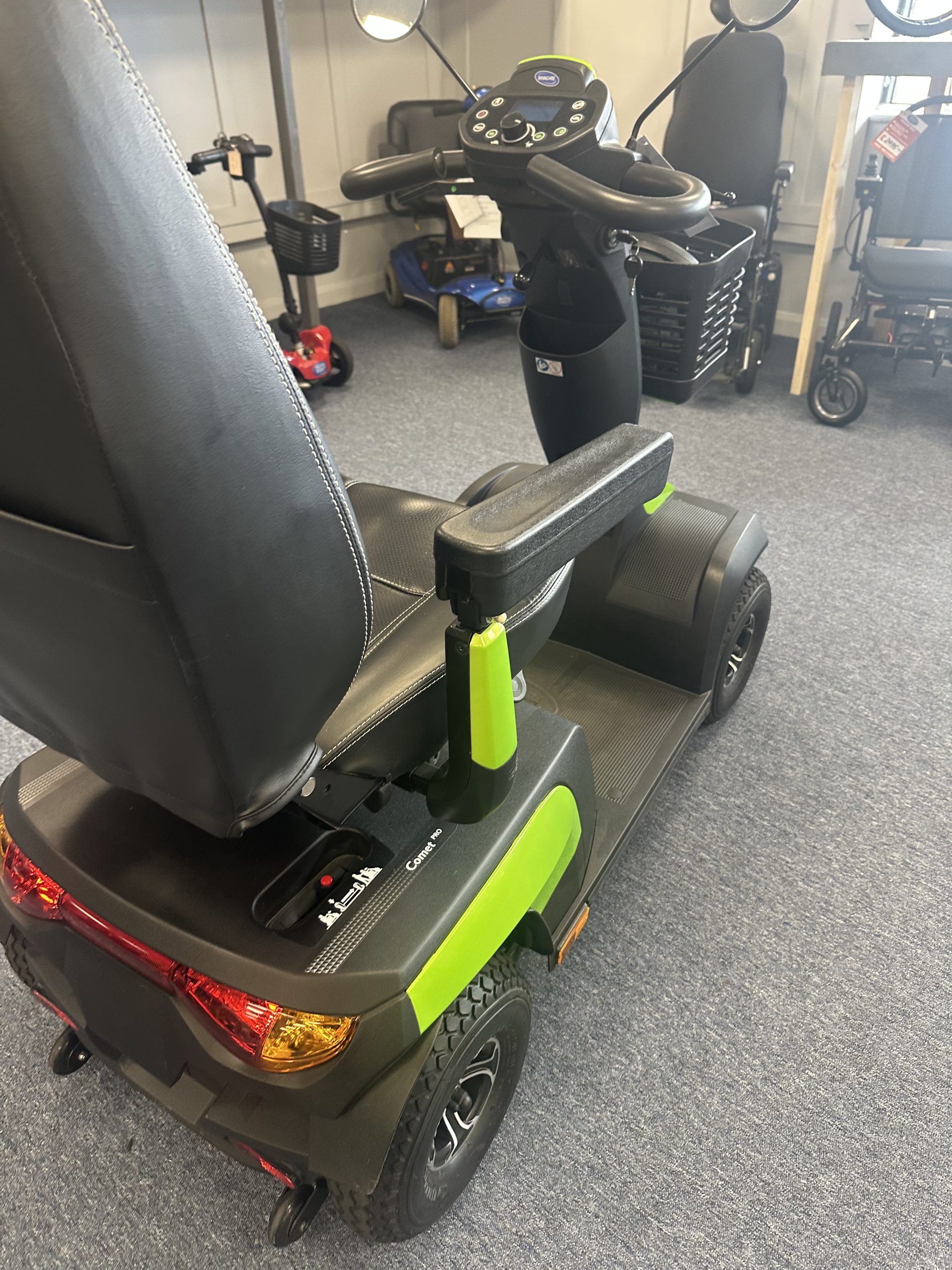 (Used) Invacare Comet Pro - Image 3